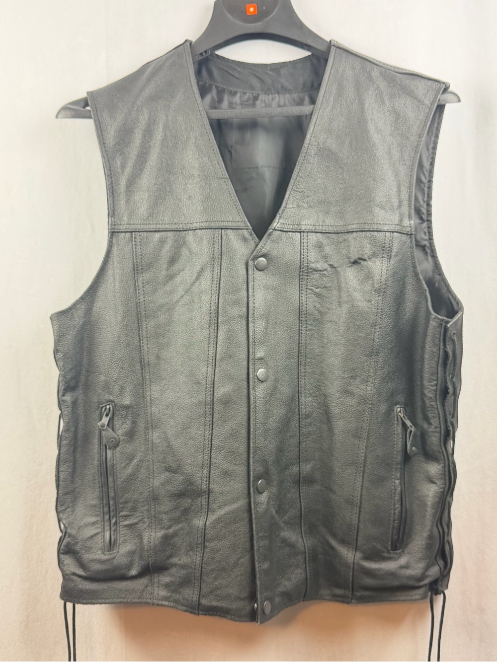 Hot Leathers Men's Black Leather Vest Jacket - Classic Sleeveless Outerwear L